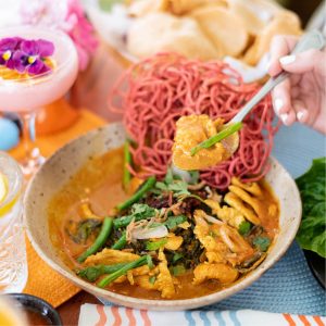 Khoi Soi Noodle Bowl 