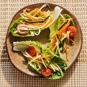 Som Tam Green Papaya Salad Recipe - Giggling Squid Cookbook